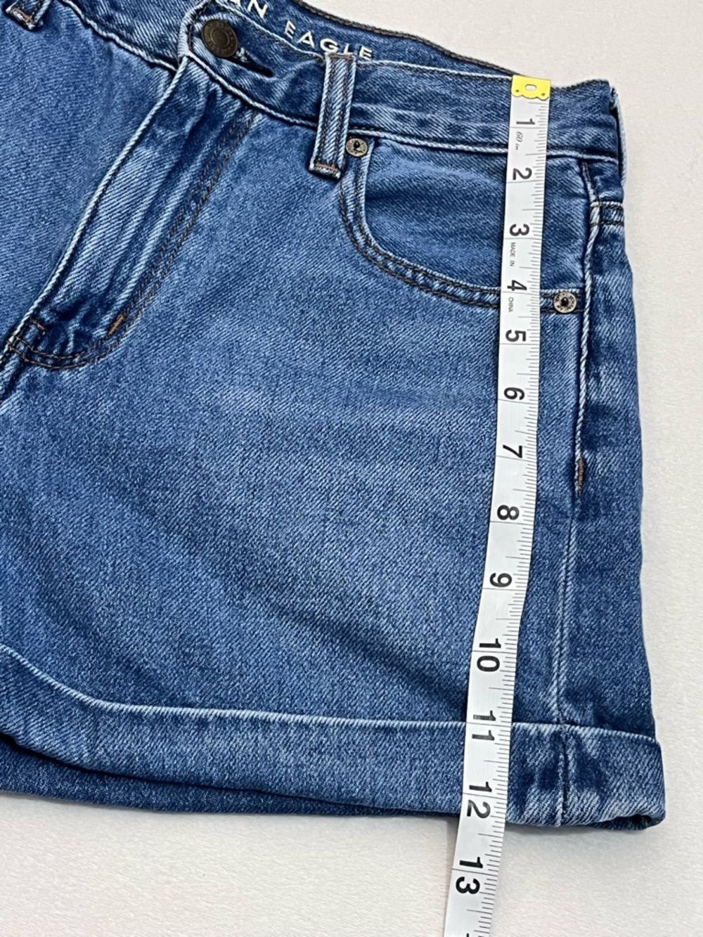 American Eagle Outfitters Women’s Mom Short Blue Denim Cuffed Jean Shorts Size 4 - Picture 6 of 16
